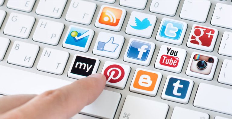 social-networking-1-ovz1u1fmu169jrez2c7biyxcd22zjaeo2qxw85a8oo